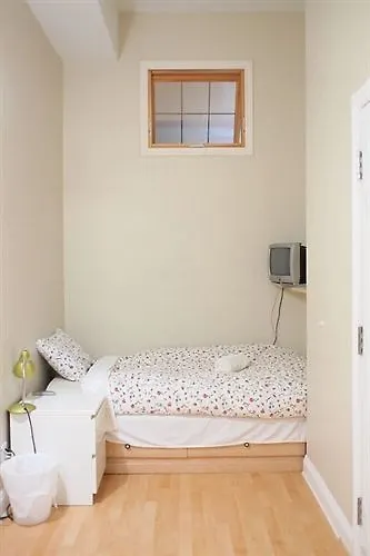Kaisar Guest House Toronto
